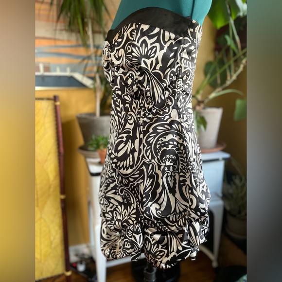 Black and white sateen party dress - Picture 3 of 8